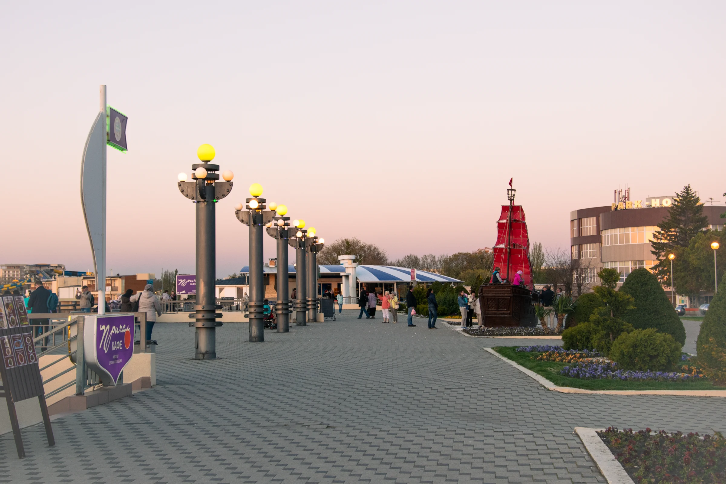 верхняя набережная