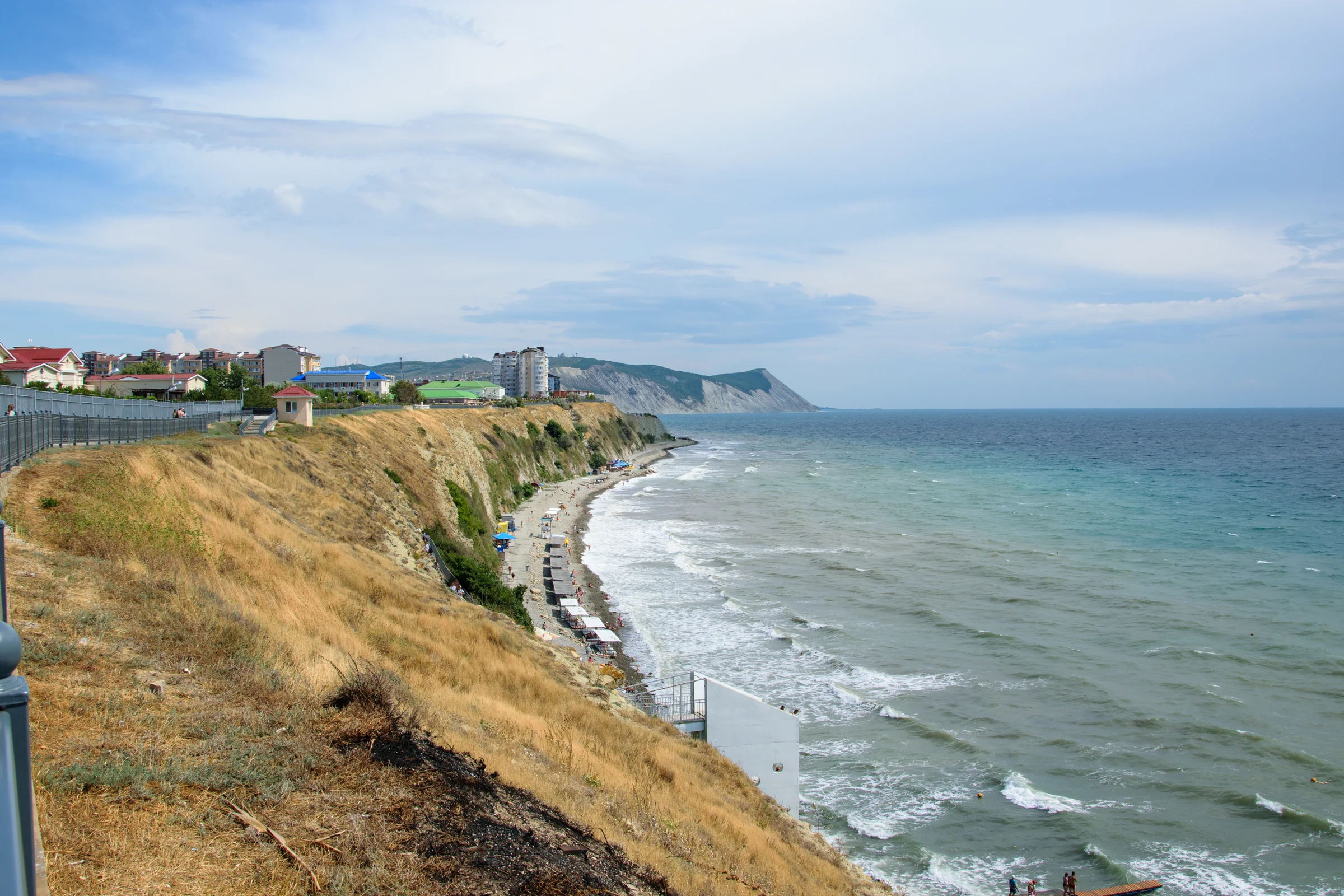 Высокий берег - вид на лысую гору