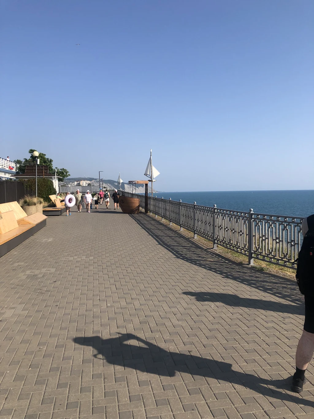 Верхняя набережная