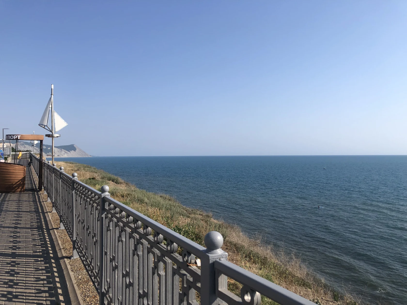 Высокий берег в Анапе, набережная