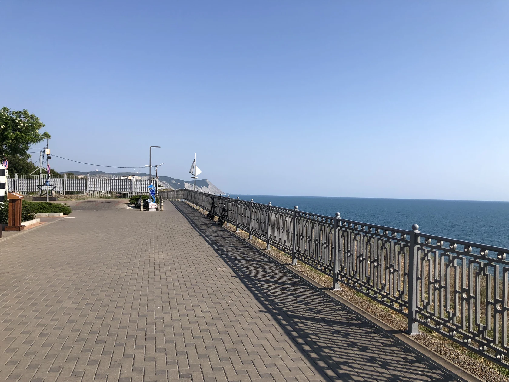 Высокий берег в Анапе, набережная