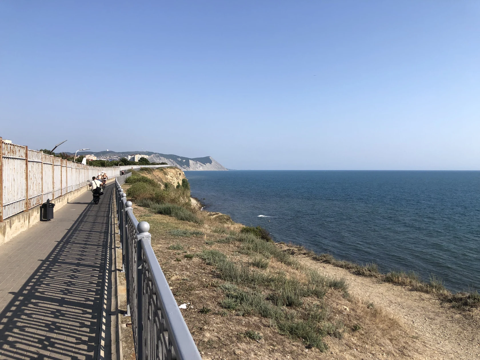 Высокий берег в Анапе, набережная