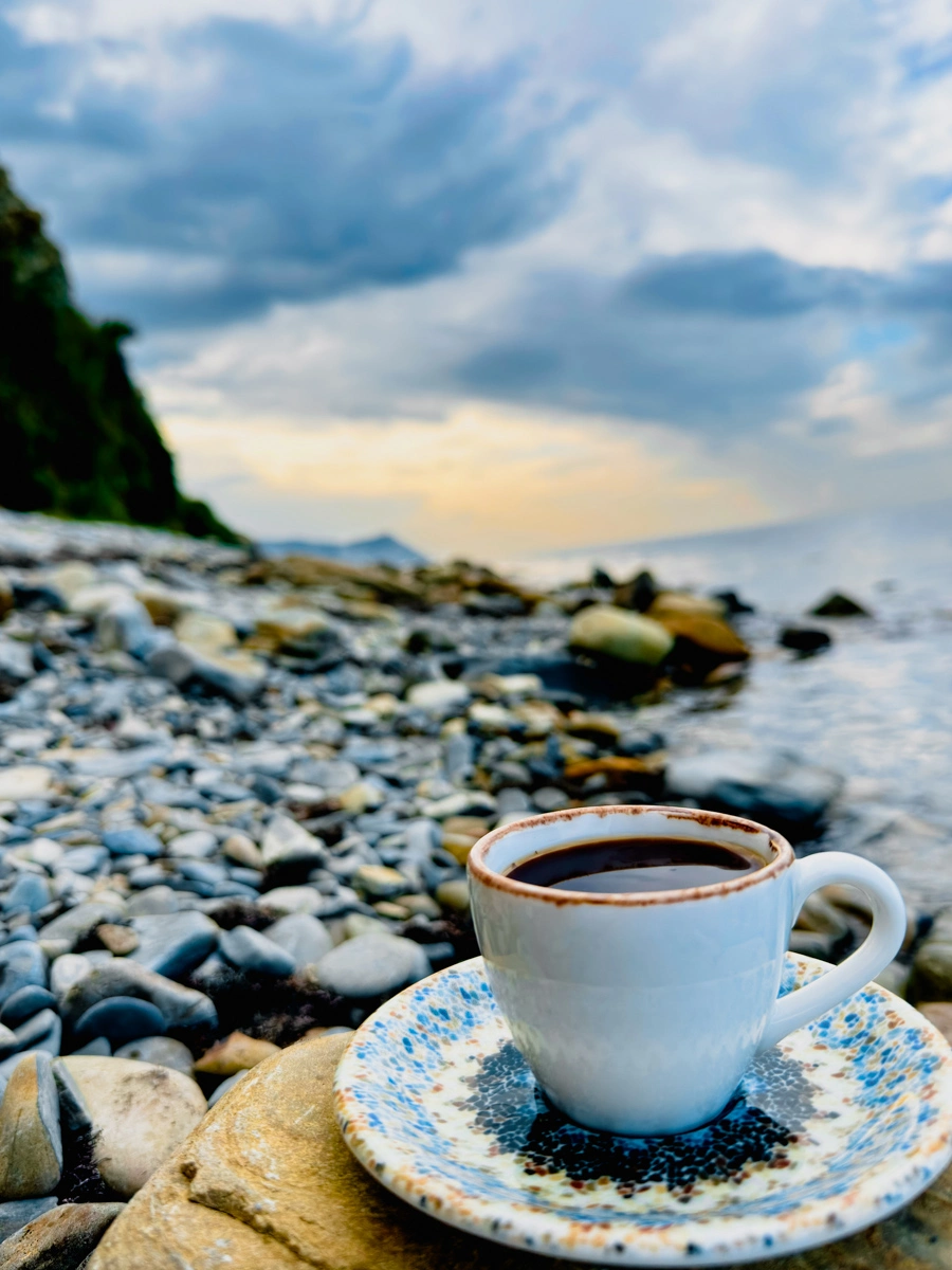 Анапа Большой Утриш - сентябрь 2025 - кофена пляже