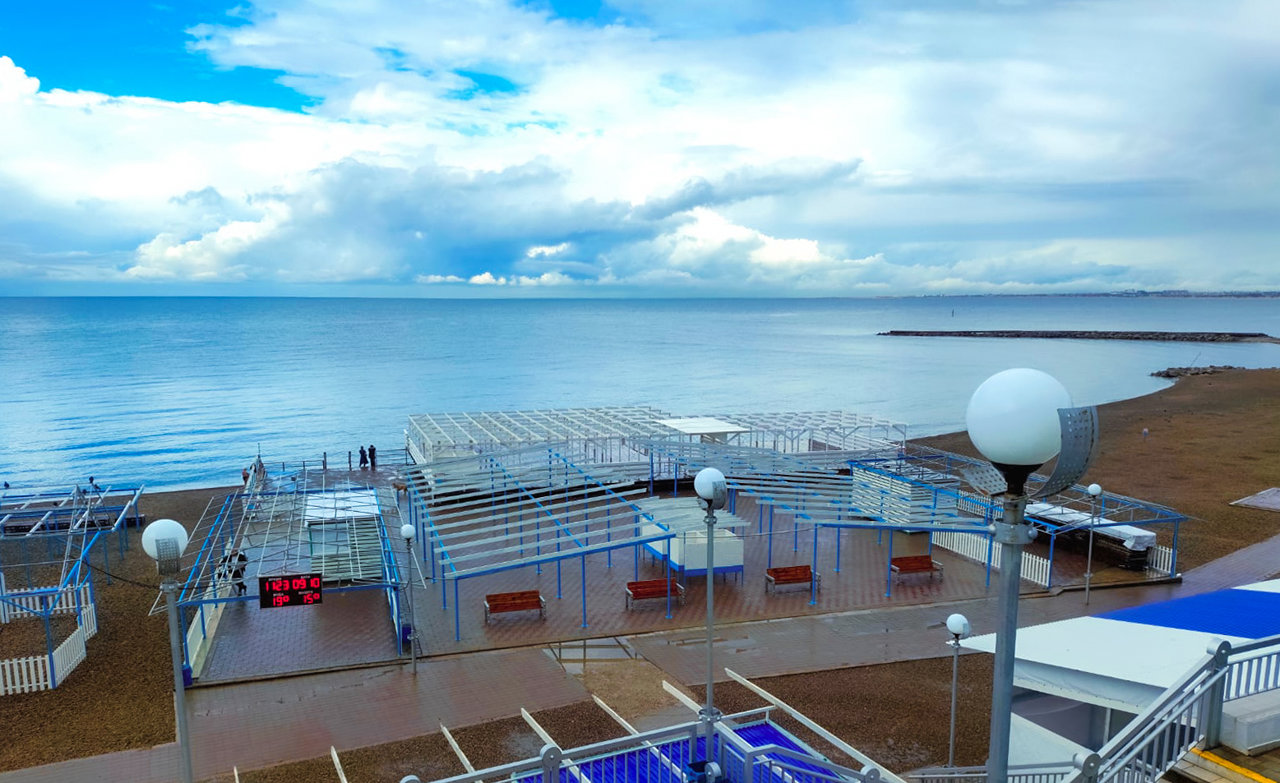 Анапа - октябрь 2025 - после дождя - набережная - фото 14