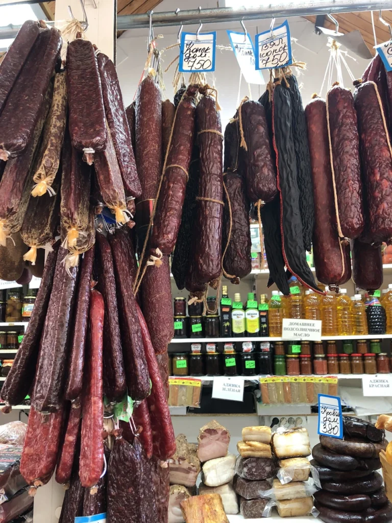 цены на колбасы на рынке в анапе фото2